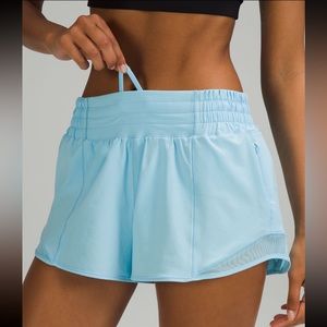 Lululemon Hotty Hot High-Rise Lined Short 2.5”